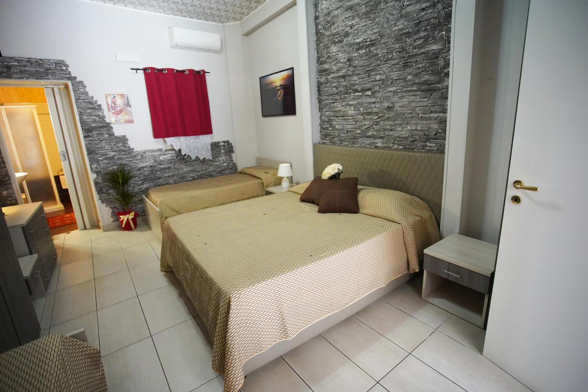 Golden Dreams B&B เรจโจ ดี คาลาเบีย ภายนอก รูปภาพ