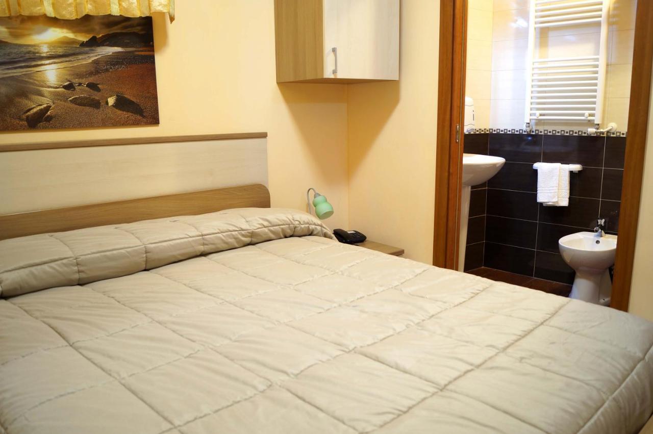 Golden Dreams B&B เรจโจ ดี คาลาเบีย ภายนอก รูปภาพ