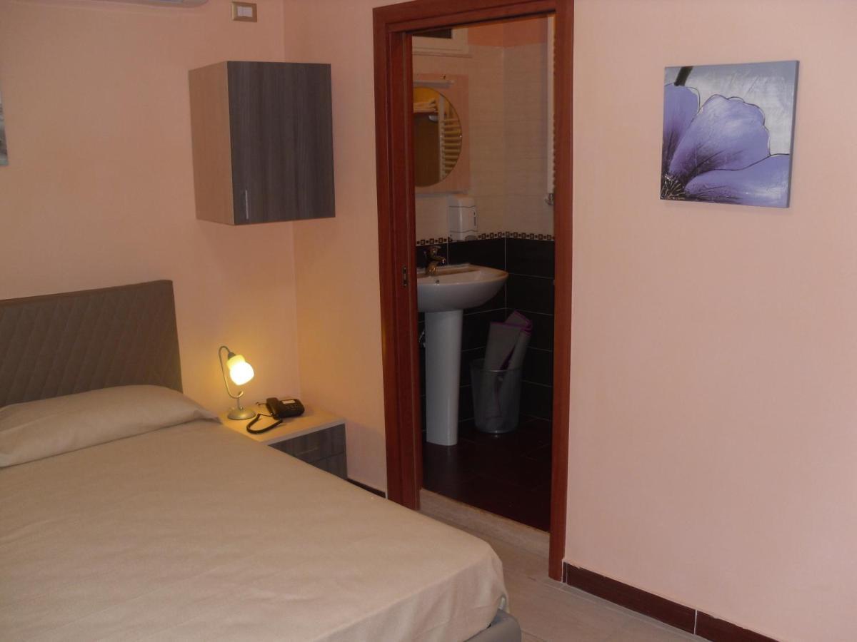 Golden Dreams B&B เรจโจ ดี คาลาเบีย ภายนอก รูปภาพ